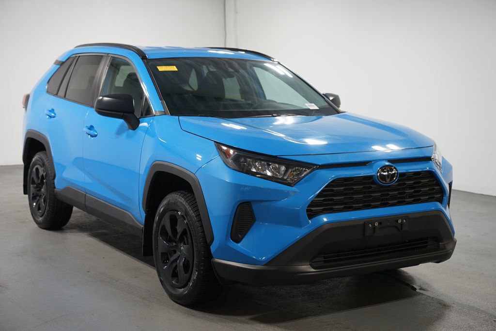 Certified 2021 Toyota RAV4 LE image 3