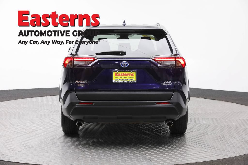 Used 2024 Toyota RAV4 XLE AWD/4WD image 6