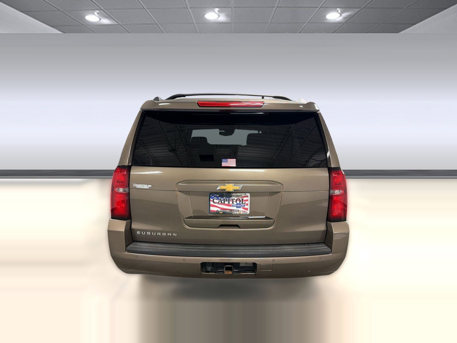 Used 2016 Chevrolet Suburban LT RWD image 9