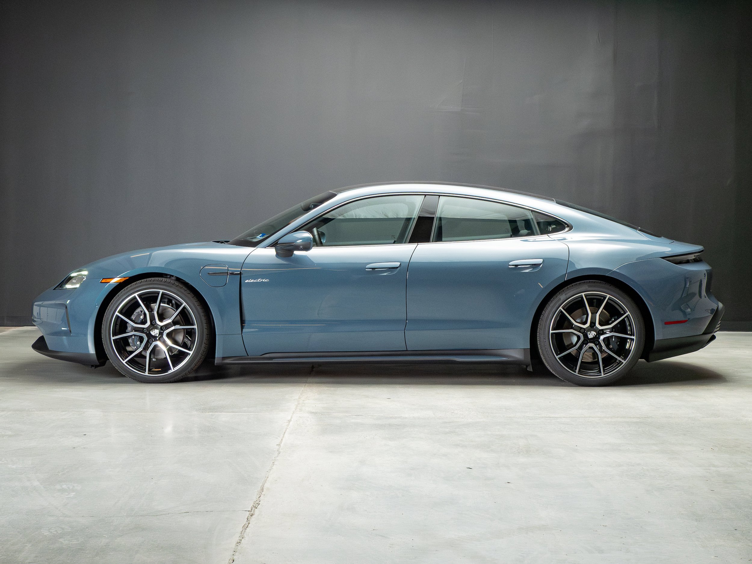 New 2026 Porsche Taycan RWD image 2