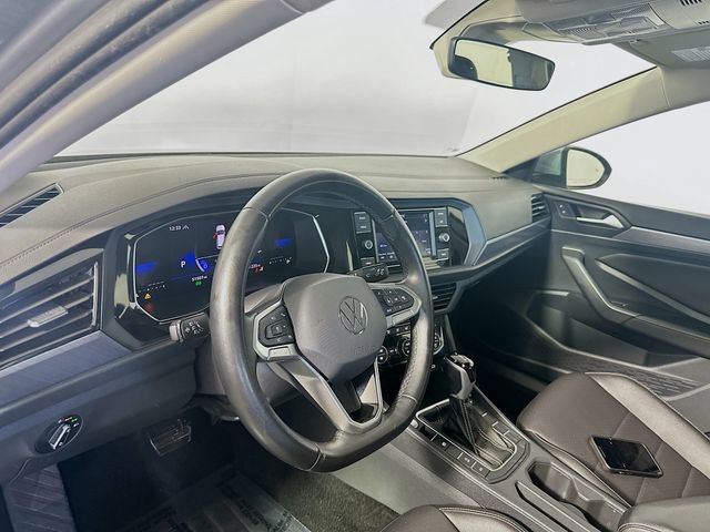 Used 2024 Volkswagen Jetta SE image 10