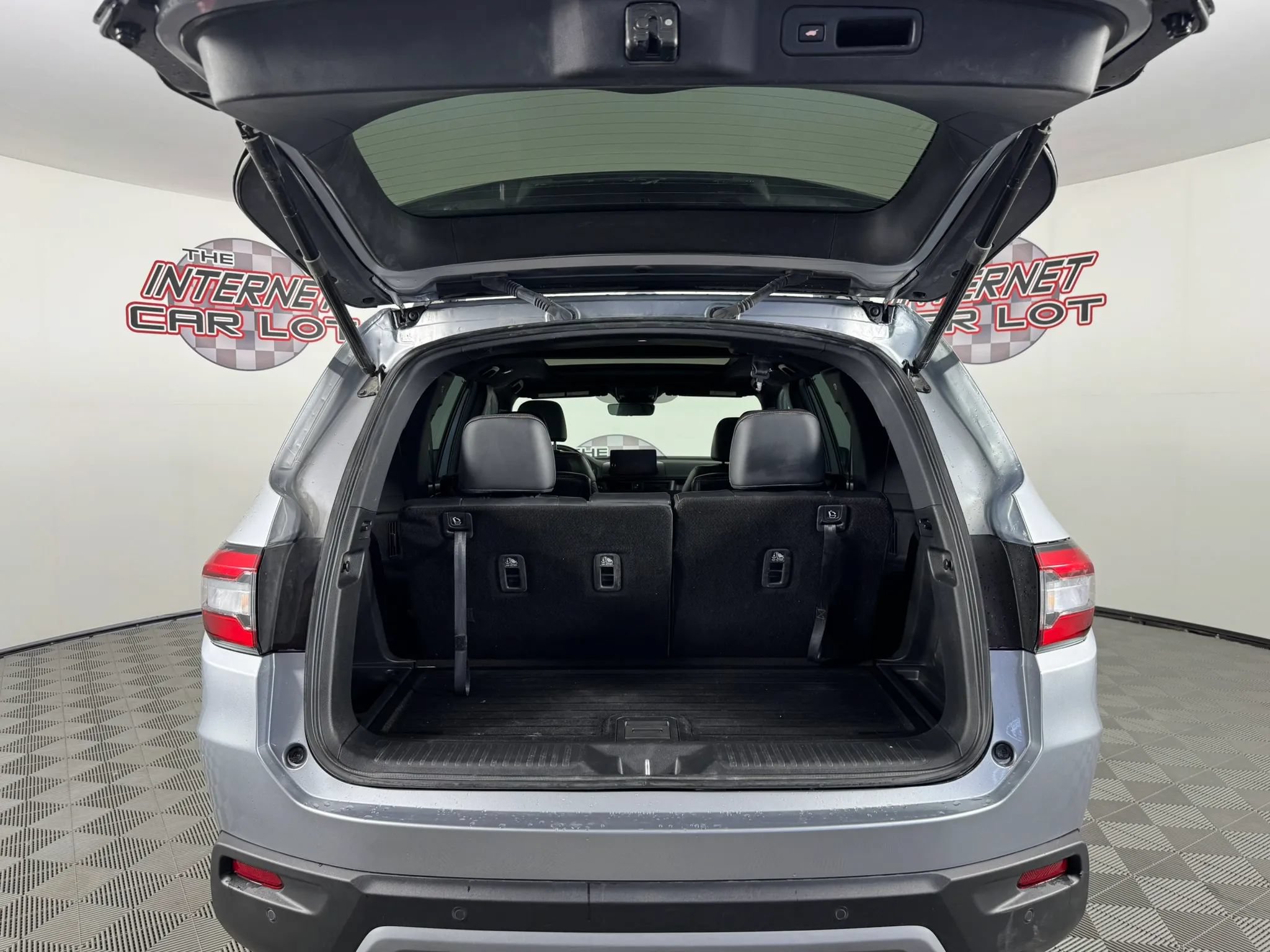 Used 2025 Honda Pilot TrailSport image 29