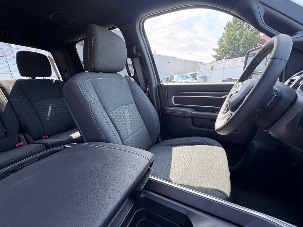 New 2026 RAM 2500 Big Horn AWD/4WD image 20