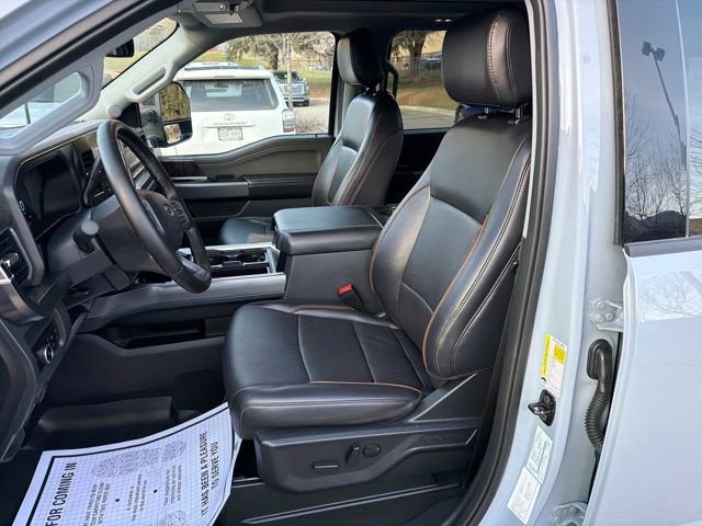 Used 2025 Ford F350 Lariat w/ FX4 Off-Road Package image 9