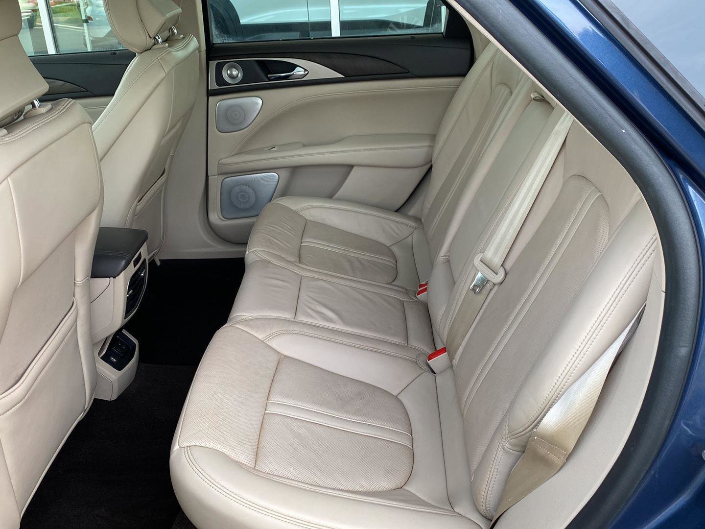 Used 2019 Lincoln MKZ Reserve w/ Luxury Package image 16