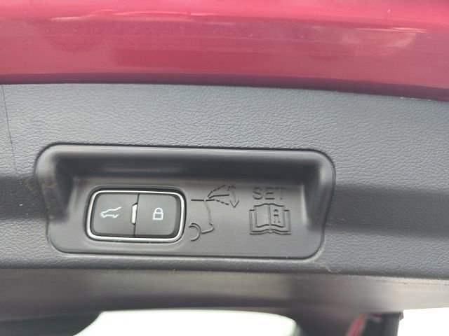 Used 2025 Ford Explorer Platinum w/ LUX Leather Package AWD/4WD image 30