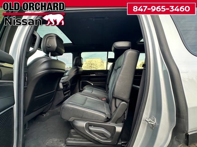 Used 2022 Jeep Wagoneer Series II w/ Premium Group I AWD/4WD image 14