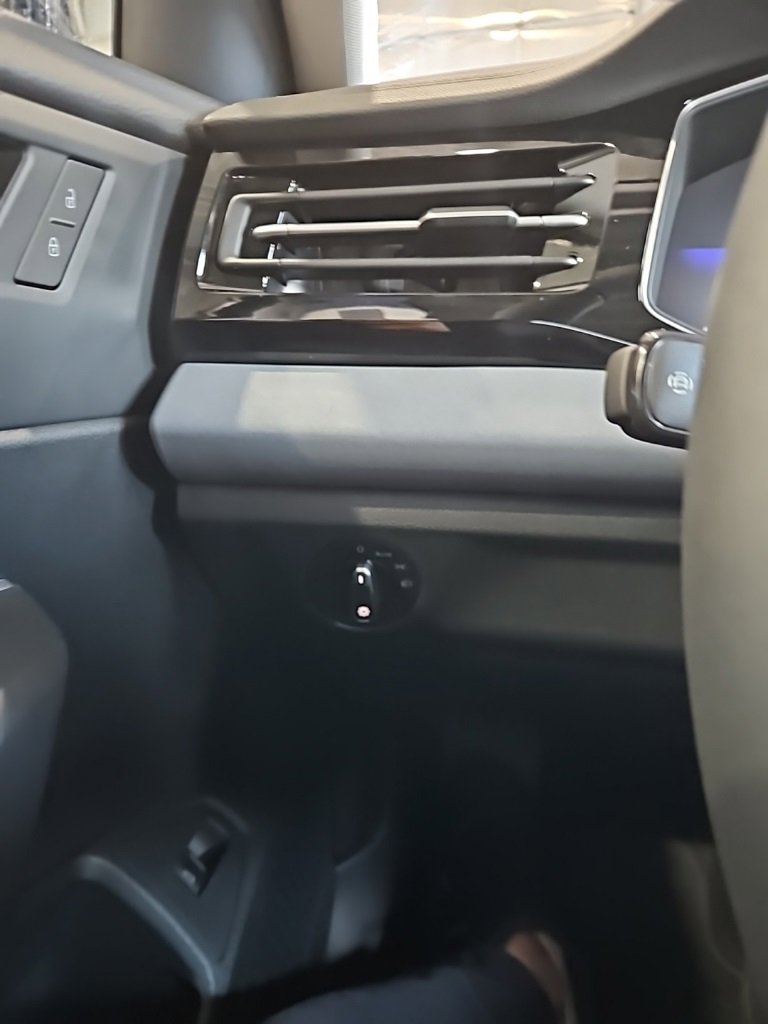 New 2026 Volkswagen Jetta SE image 35