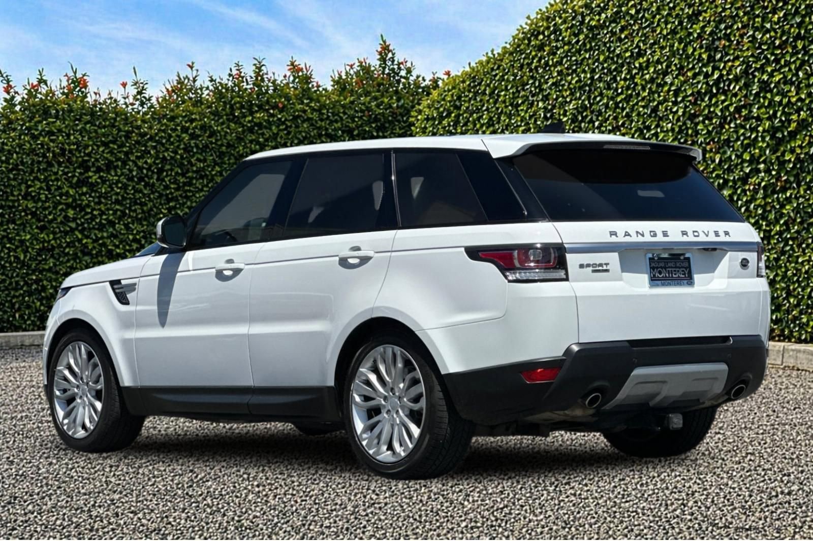 Used 2017 Land Rover Range Rover Sport HSE AWD/4WD image 6