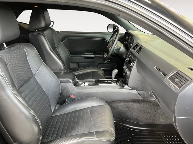 Used 2011 Dodge Challenger RWD image 11
