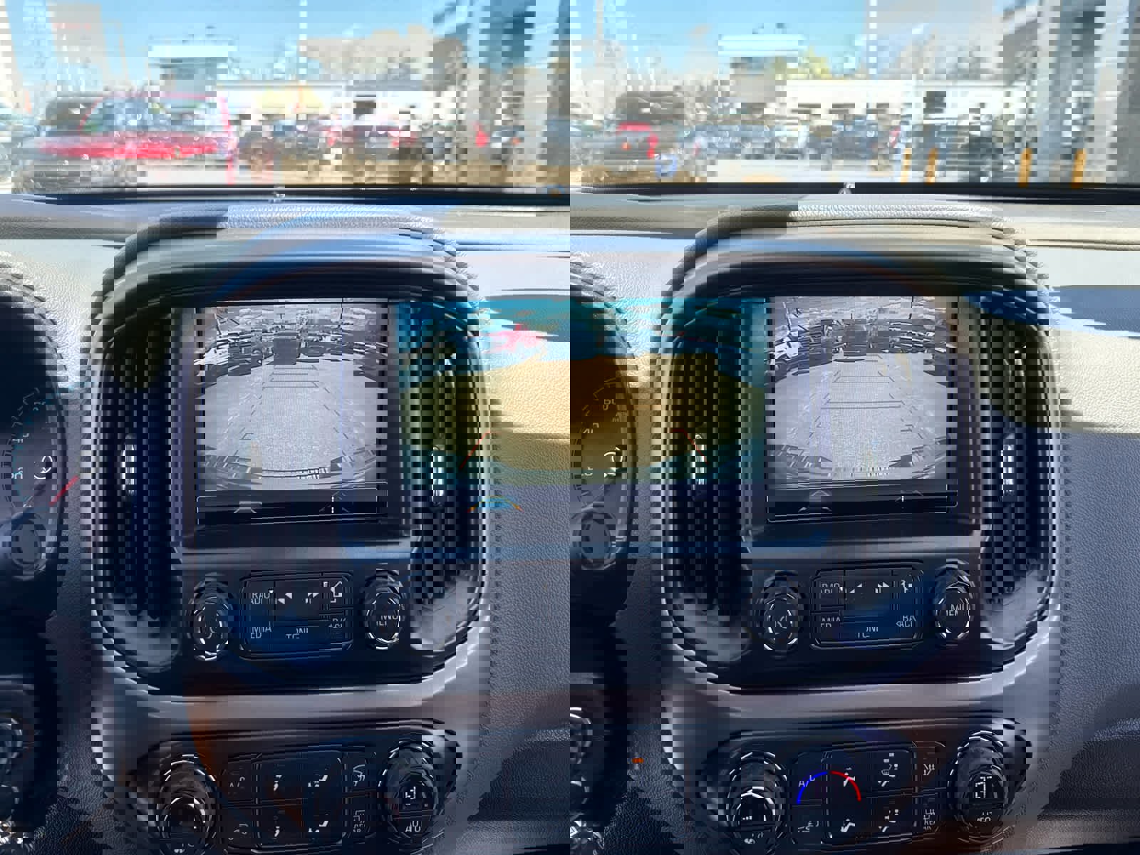 Used 2018 Chevrolet Colorado Z71 AWD/4WD image 18