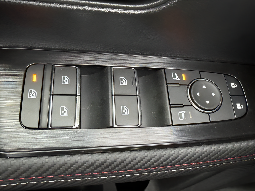 New 2026 Nissan Kicks SR w/ Cold Weather Package FWD image 16