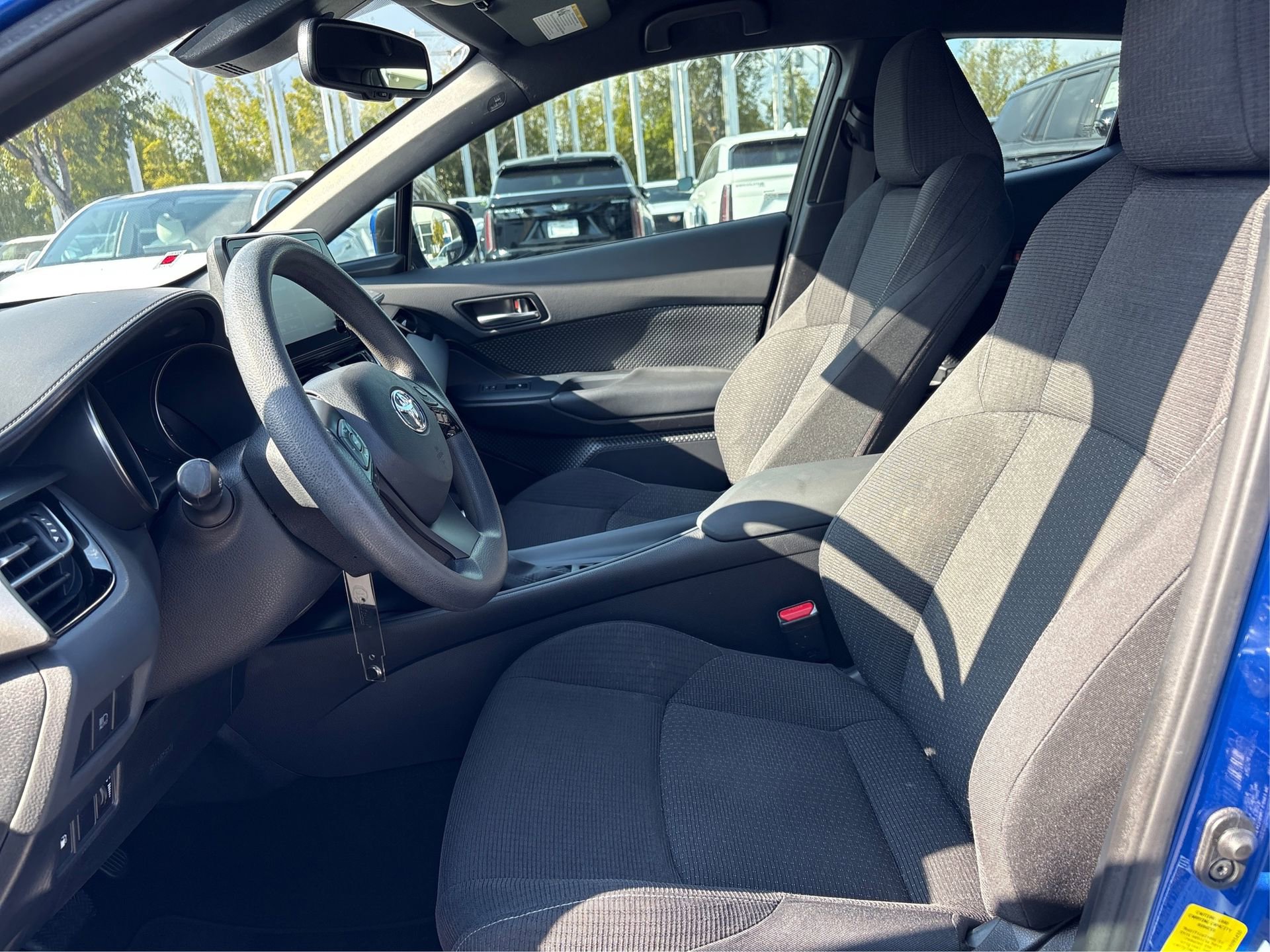 Used 2019 Toyota C-HR Limited image 9