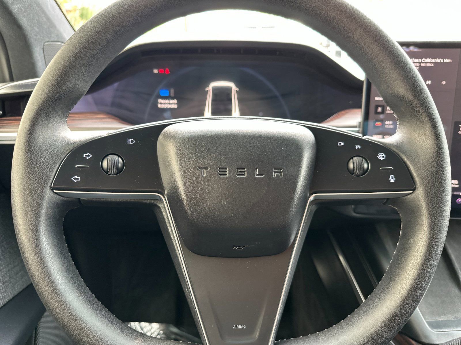 Used 2024 Tesla Model X image 26