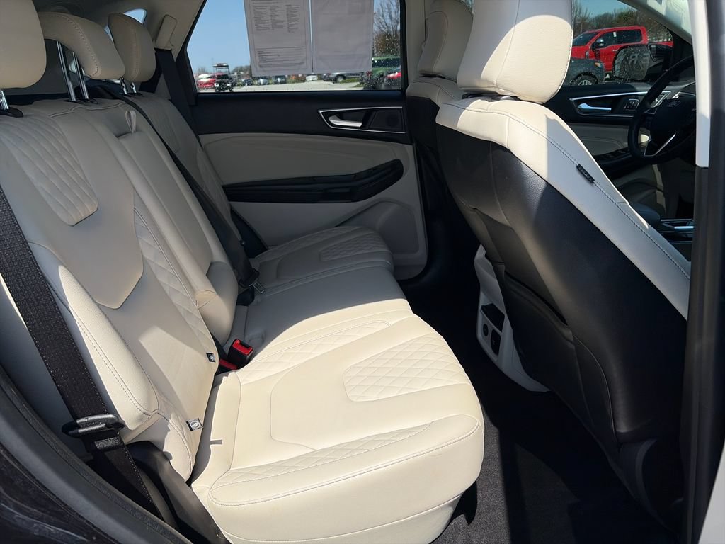 Used 2023 Ford Edge Titanium w/ Class II Trailer Tow Package AWD/4WD image 33