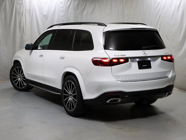 New 2026 Mercedes-Benz GLS 580 4MATIC image 9