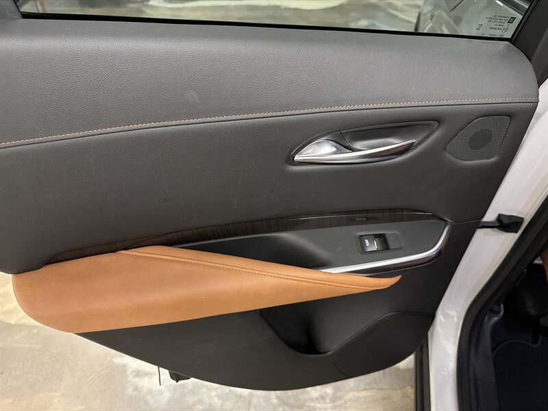 Used 2021 Cadillac XT4 Premium Luxury FWD image 25