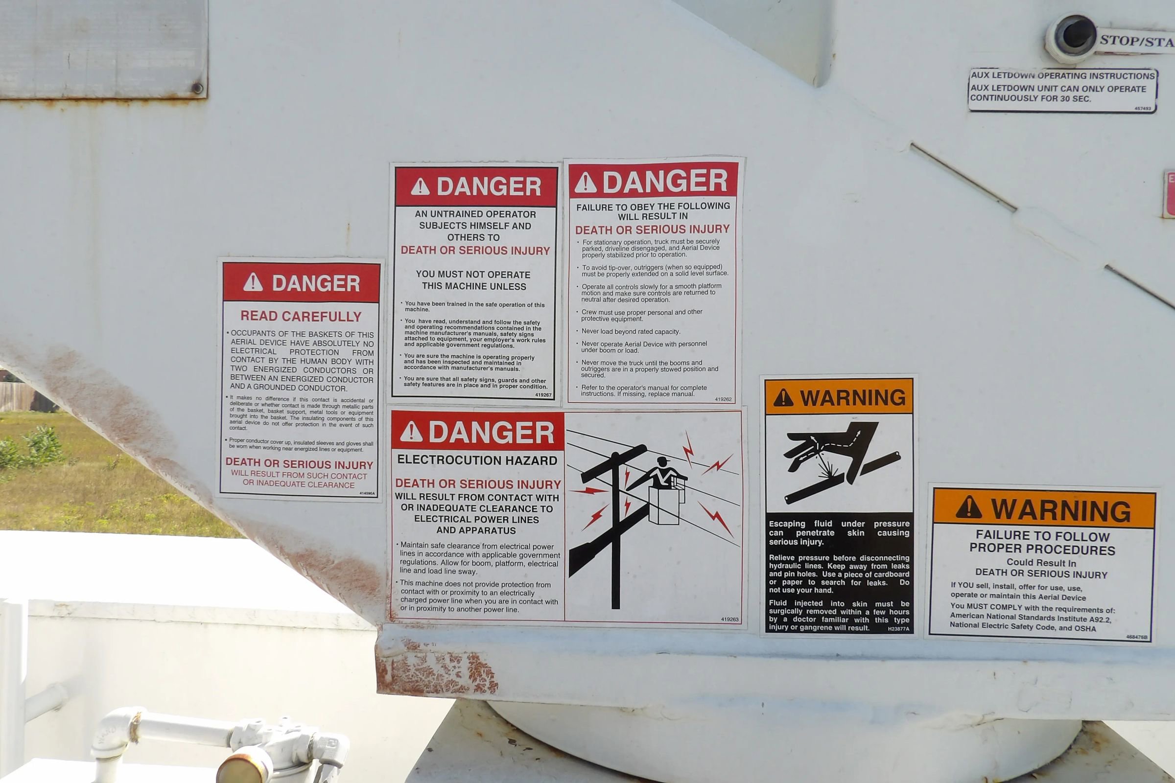 Used 2007 Ford F550 2WD Regular Cab Super Duty image 26