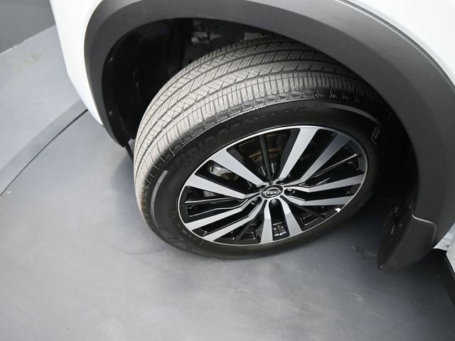 Used 2025 Nissan Pathfinder Platinum w/ Cargo Package FWD image 32