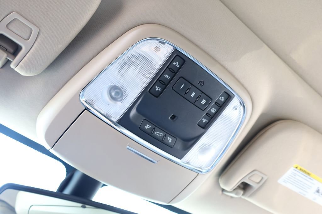 Used 2014 Jeep Grand Cherokee Overland image 18