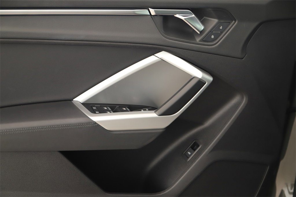 Used 2020 Audi Q3 2.0T Premium Plus w/ Premium Plus Package image 23