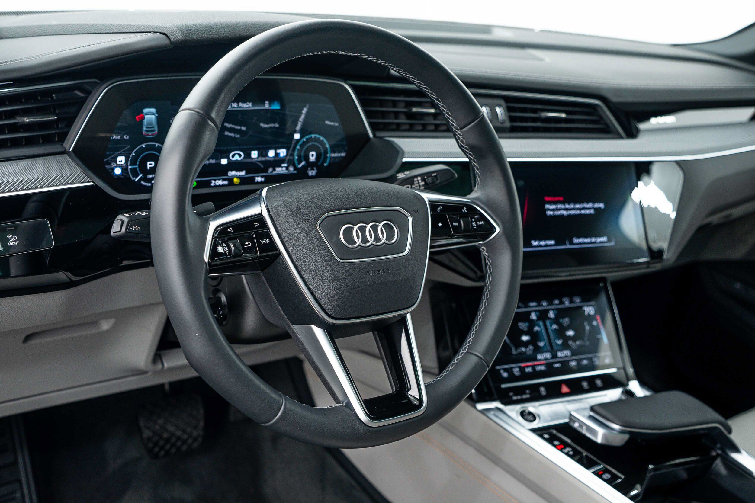 Certified 2024 Audi Q8 e-tron Prestige w/ Prestige Package AWD/4WD image 9