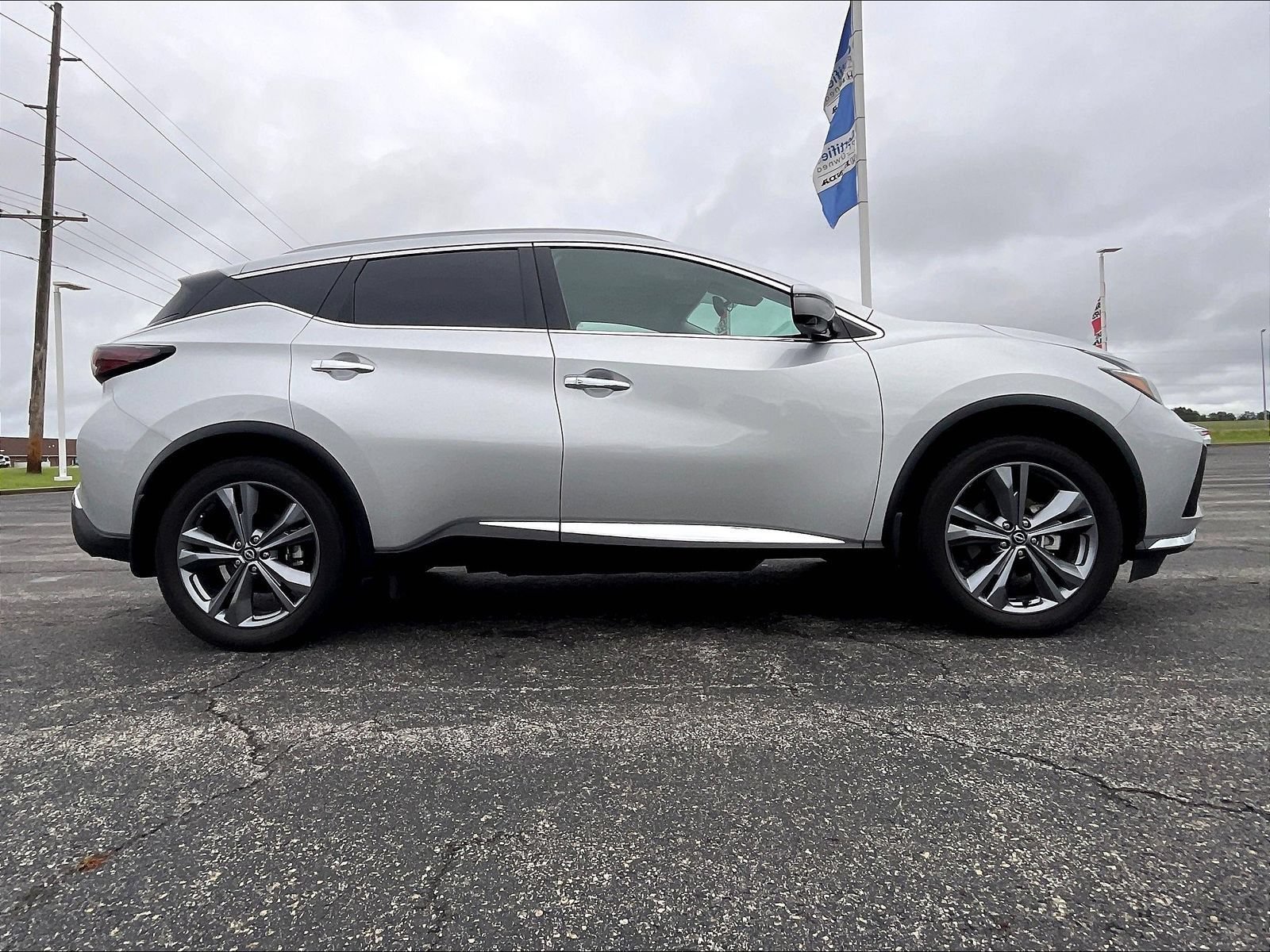 Used 2024 Nissan Murano Platinum w/ Cargo Package FWD image 6