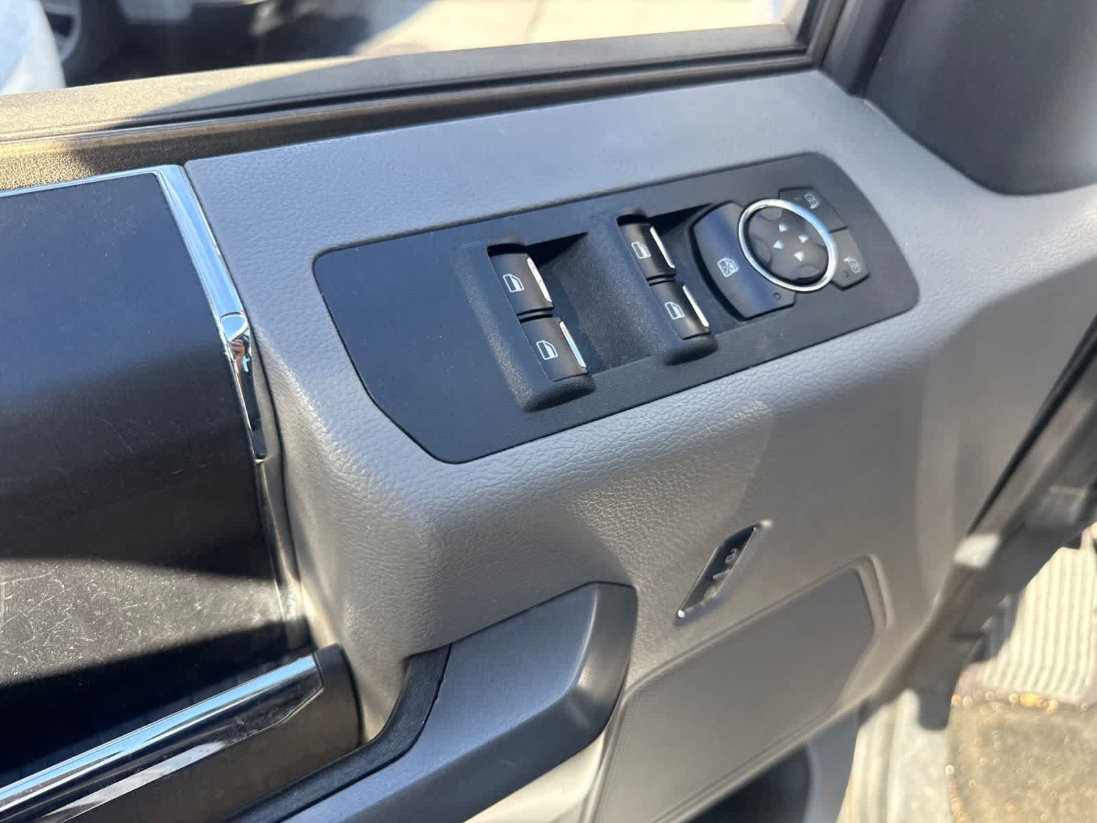 Used 2016 Ford F150 XLT AWD/4WD image 16
