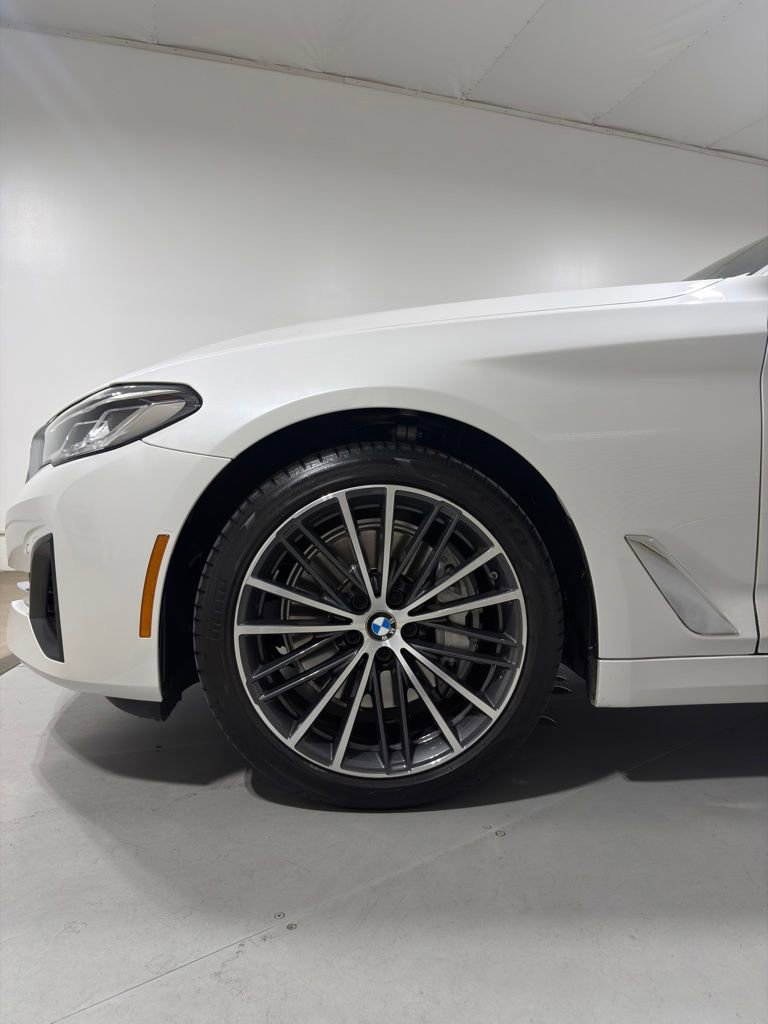 Used 2022 BMW 540i w/ Premium Package RWD image 3