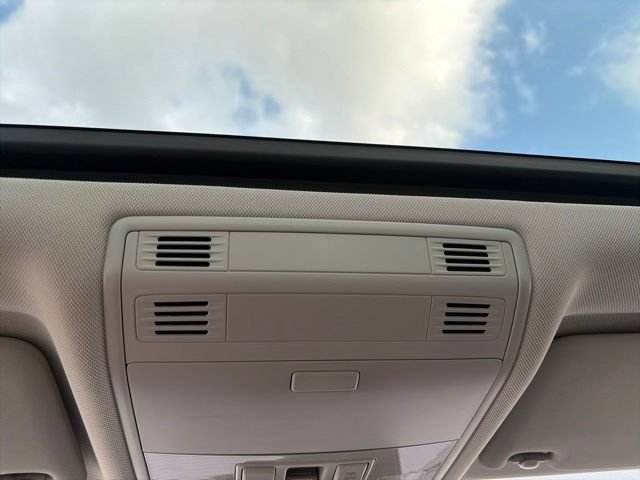 Used 2019 Volkswagen Jetta SE w/ Cold Weather Package FWD image 20