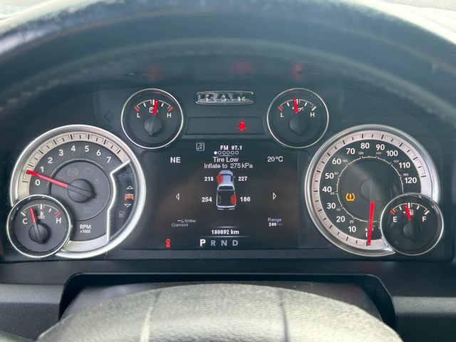 Used 2014 RAM 1500 Classic SLT w/ Luxury Group AWD/4WD image 19