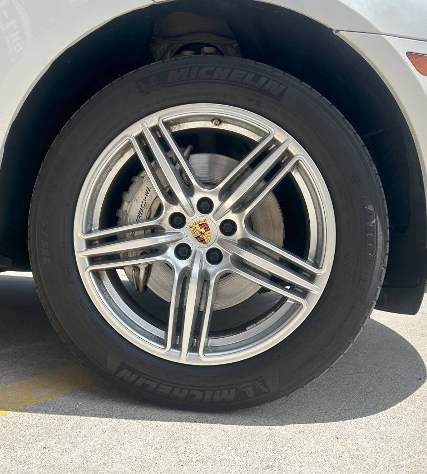 Used 2017 Porsche Macan S image 45