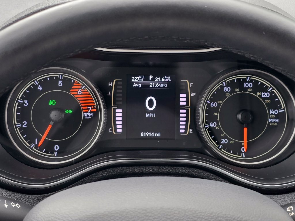 Used 2019 Jeep Cherokee Latitude Plus w/ Comfort/Convenience Group AWD/4WD image 30