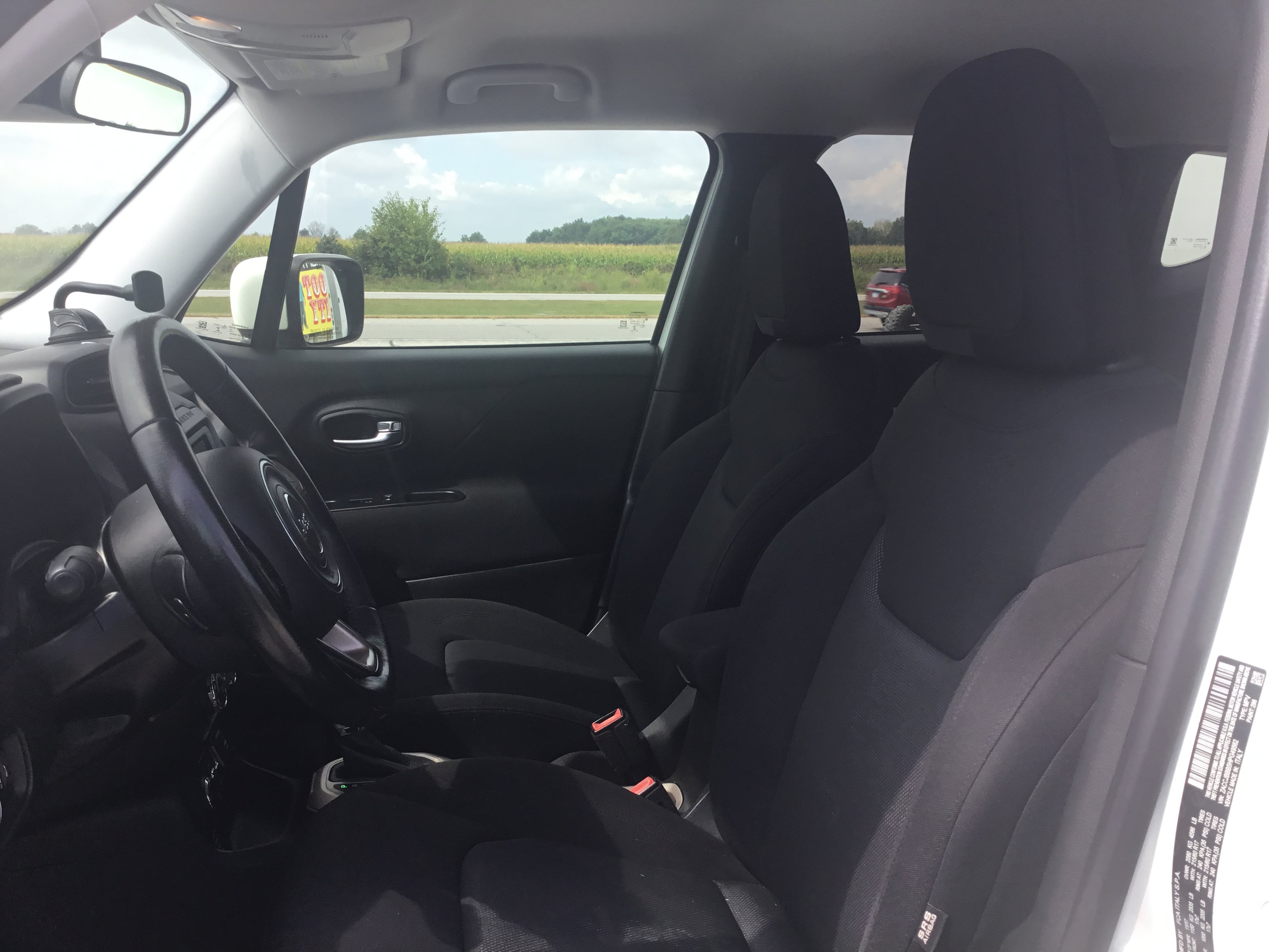 Used 2017 Jeep Renegade Latitude AWD/4WD image 13