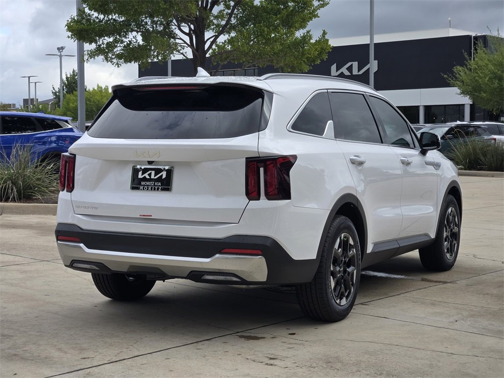 New 2026 Kia Sorento S w/ S Panoramic Sunroof Package image 4