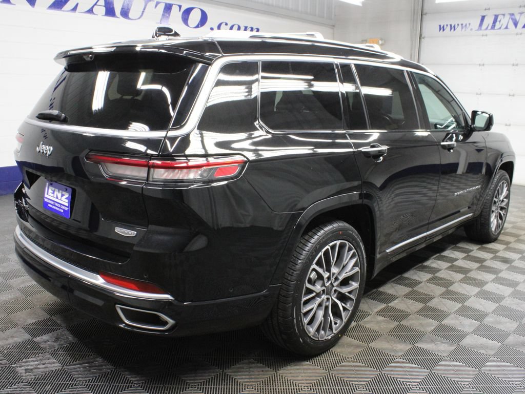 Used 2023 Jeep Grand Cherokee L Summit AWD/4WD image 6