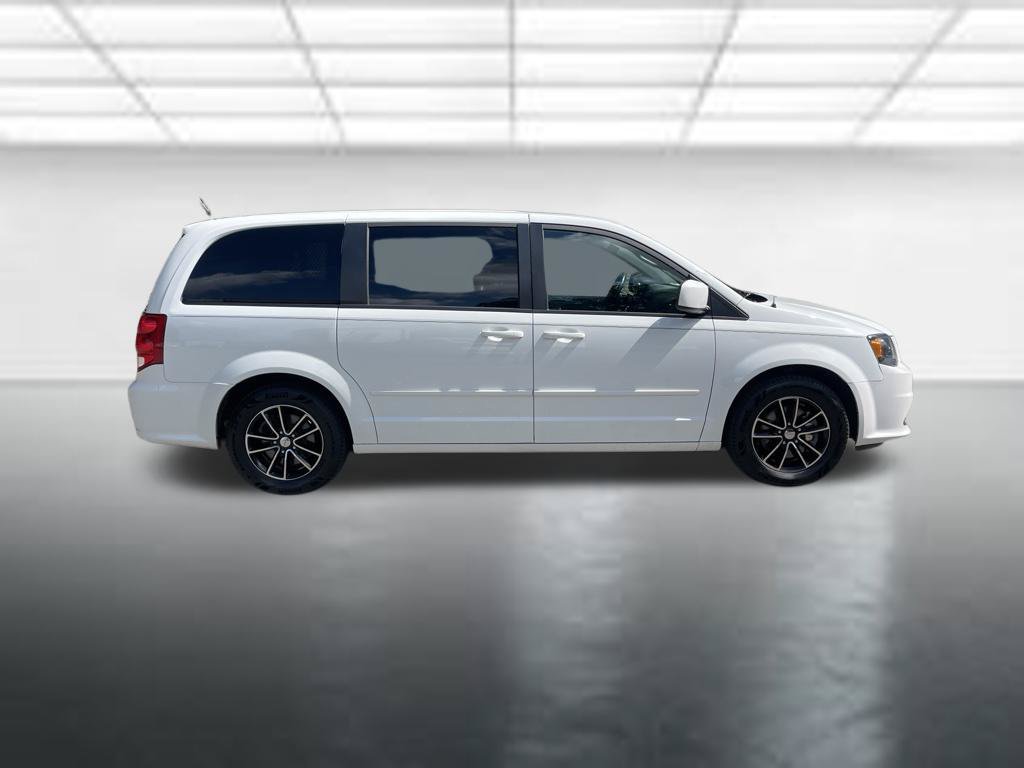 Used 2017 Dodge Grand Caravan SE FWD image 6