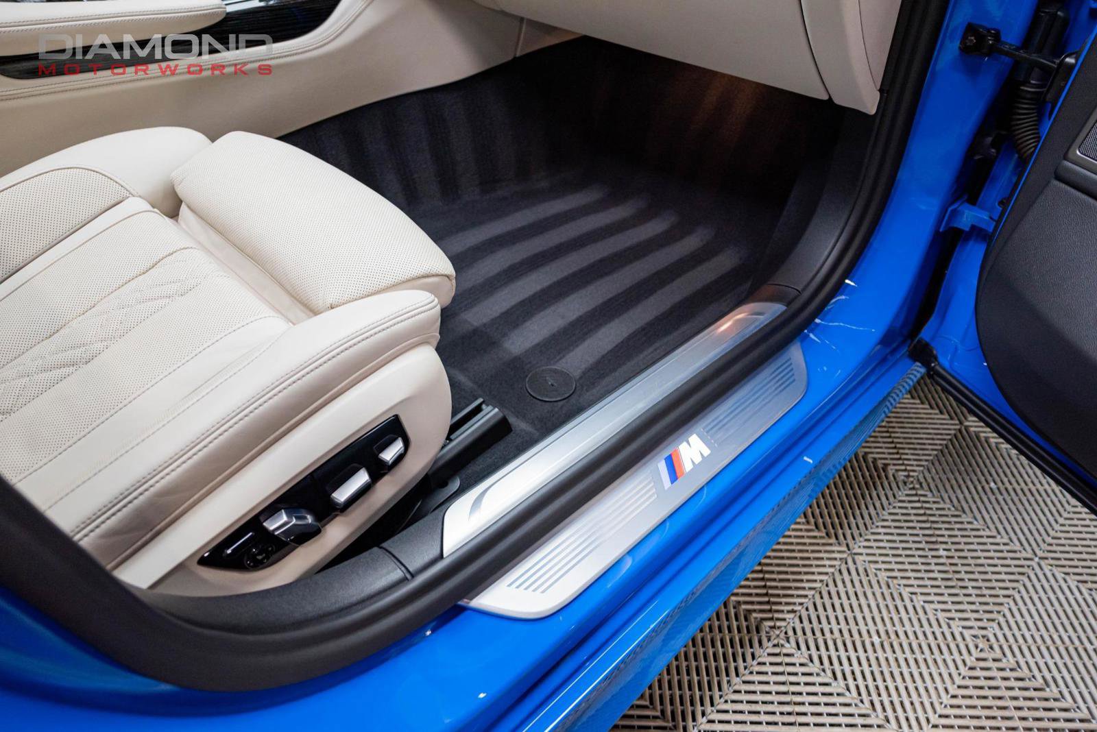 Used 2021 BMW 750i xDrive w/ Executive Package image 18