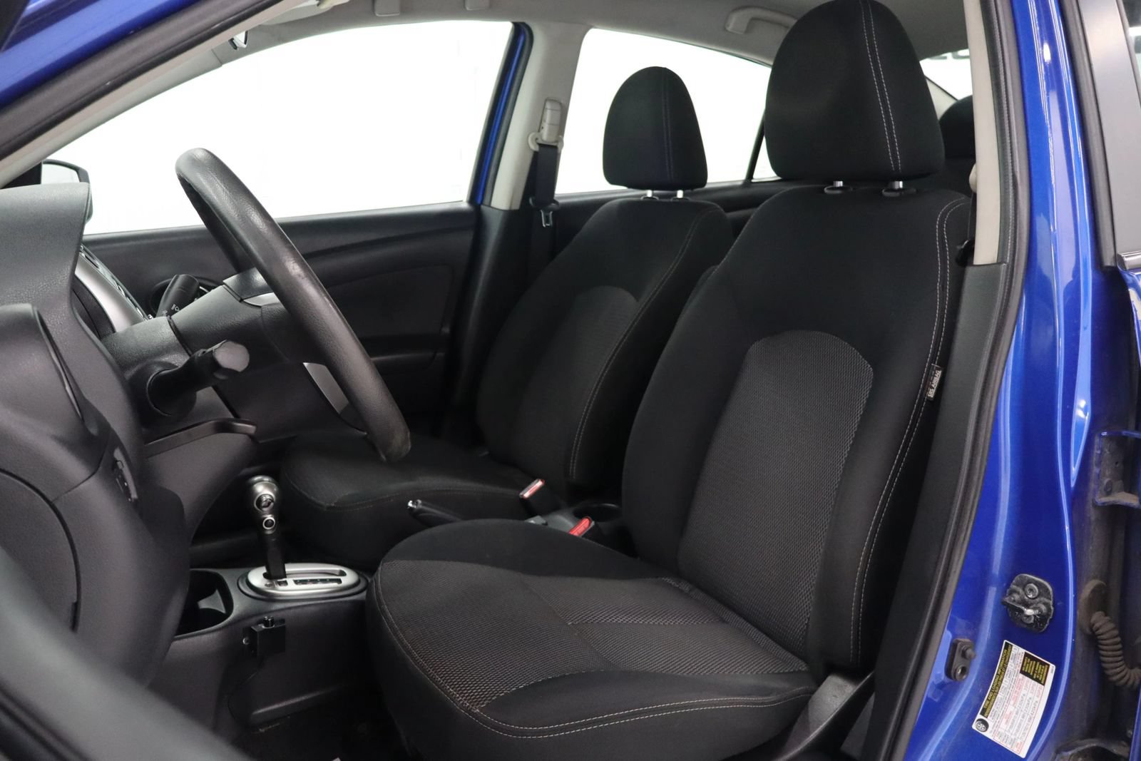 Used 2015 Nissan Versa SV FWD image 11
