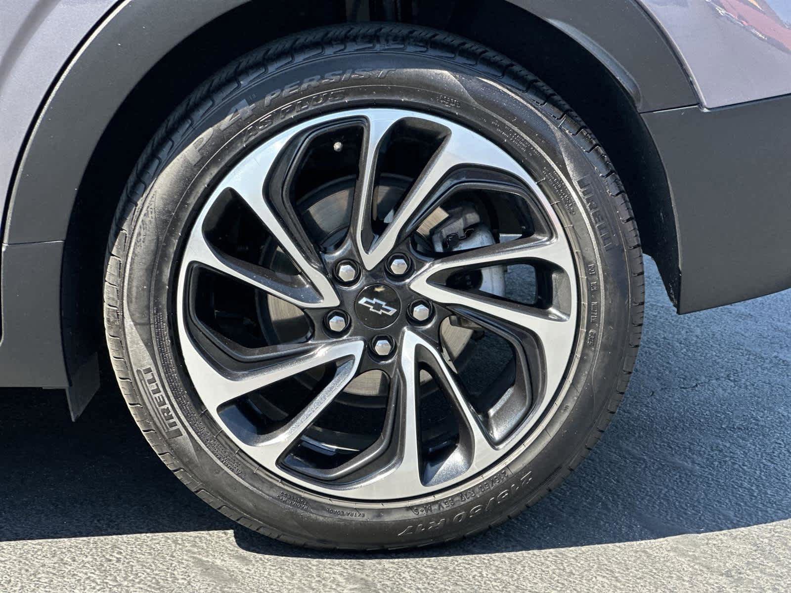 Used 2023 Chevrolet Bolt EUV Premier w/ Super Cruise Package image 8