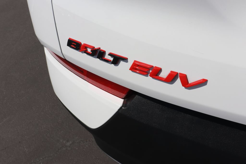 Used 2023 Chevrolet Bolt EUV LT w/ Convenience Package FWD image 6