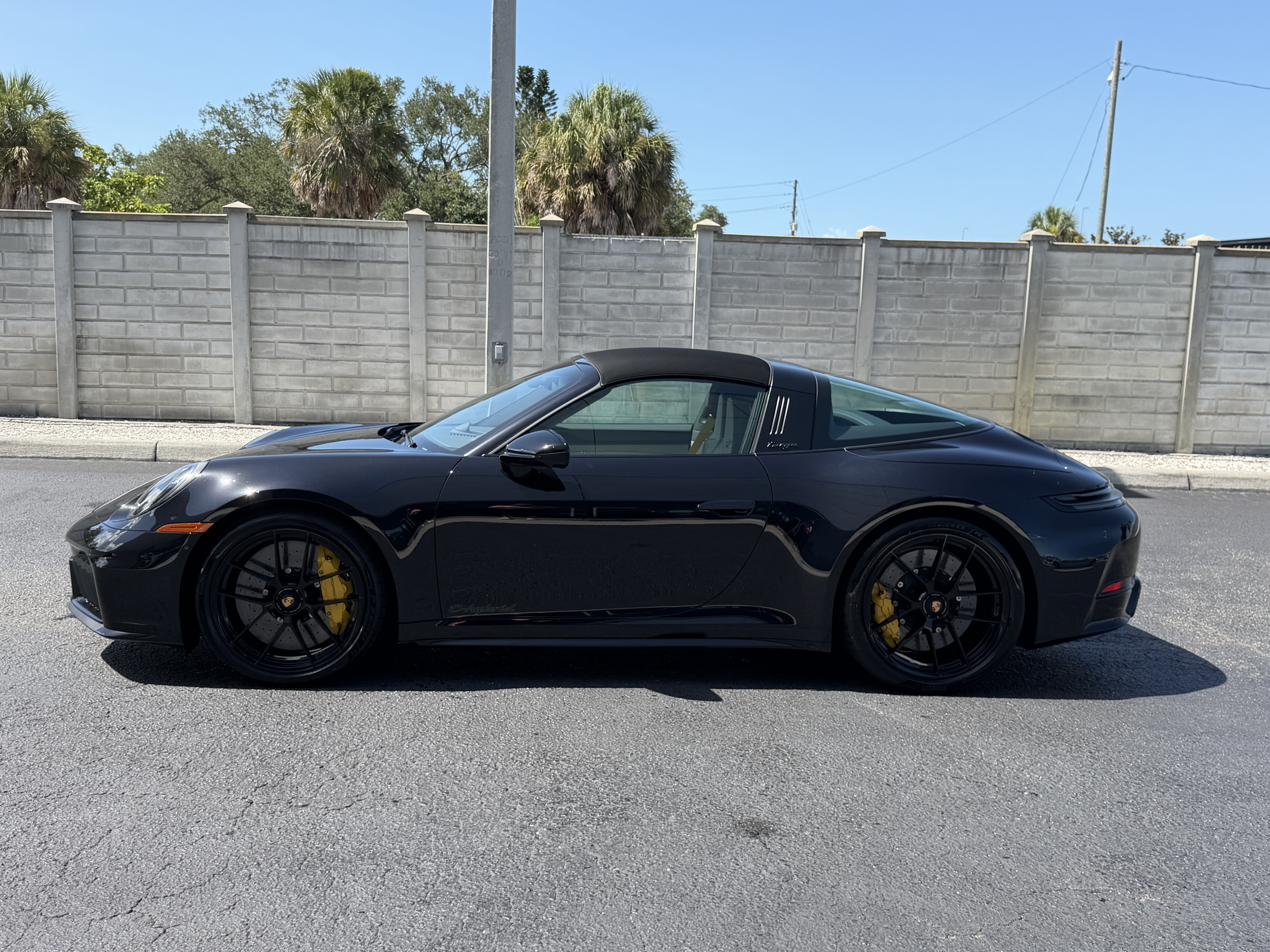 Certified 2026 Porsche 911 Targa 4 GTS AWD/4WD image 2