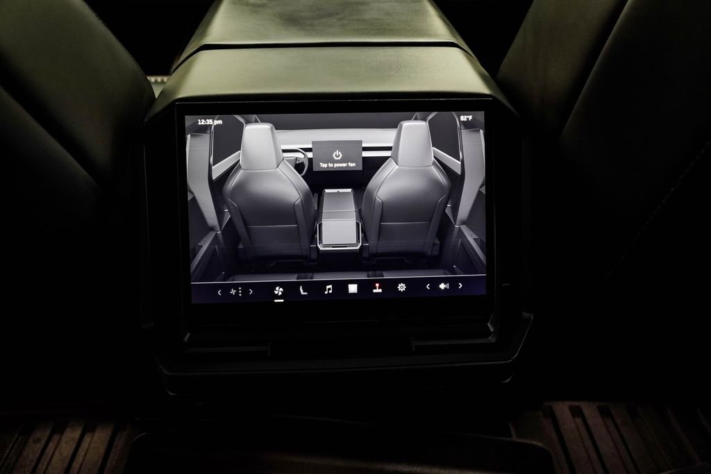 Used 2024 Tesla Cybertruck AWD Crew Cab image 25