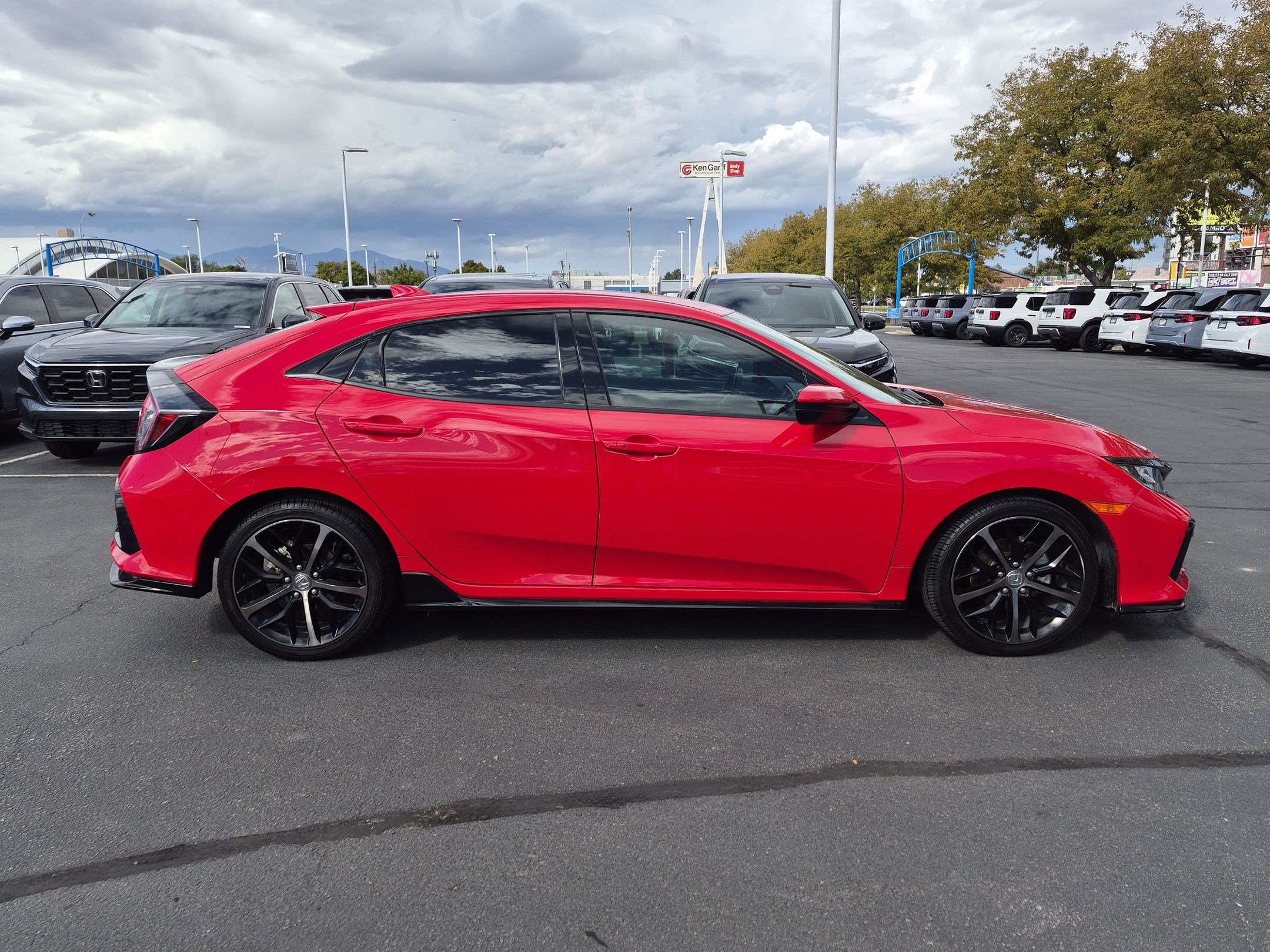 Used 2020 Honda Civic Sport image 2