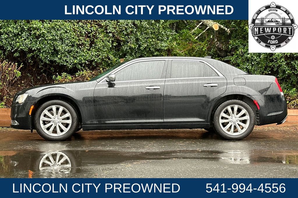 Used 2018 Chrysler 300 Limited image 6