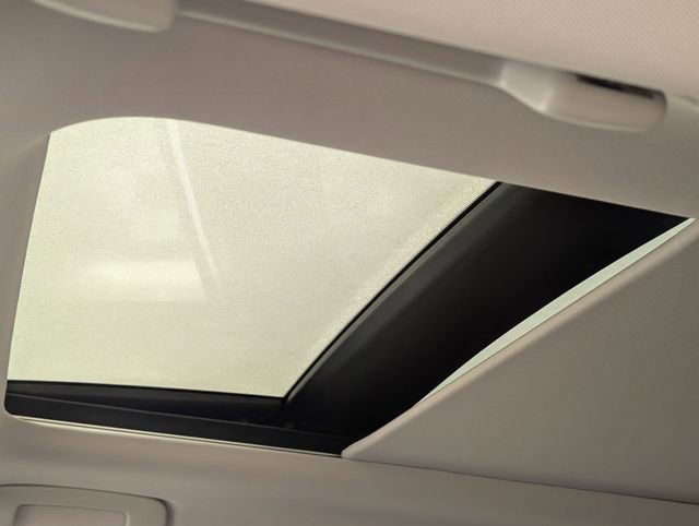 Used 2024 Mitsubishi Outlander SE AWD/4WD image 12