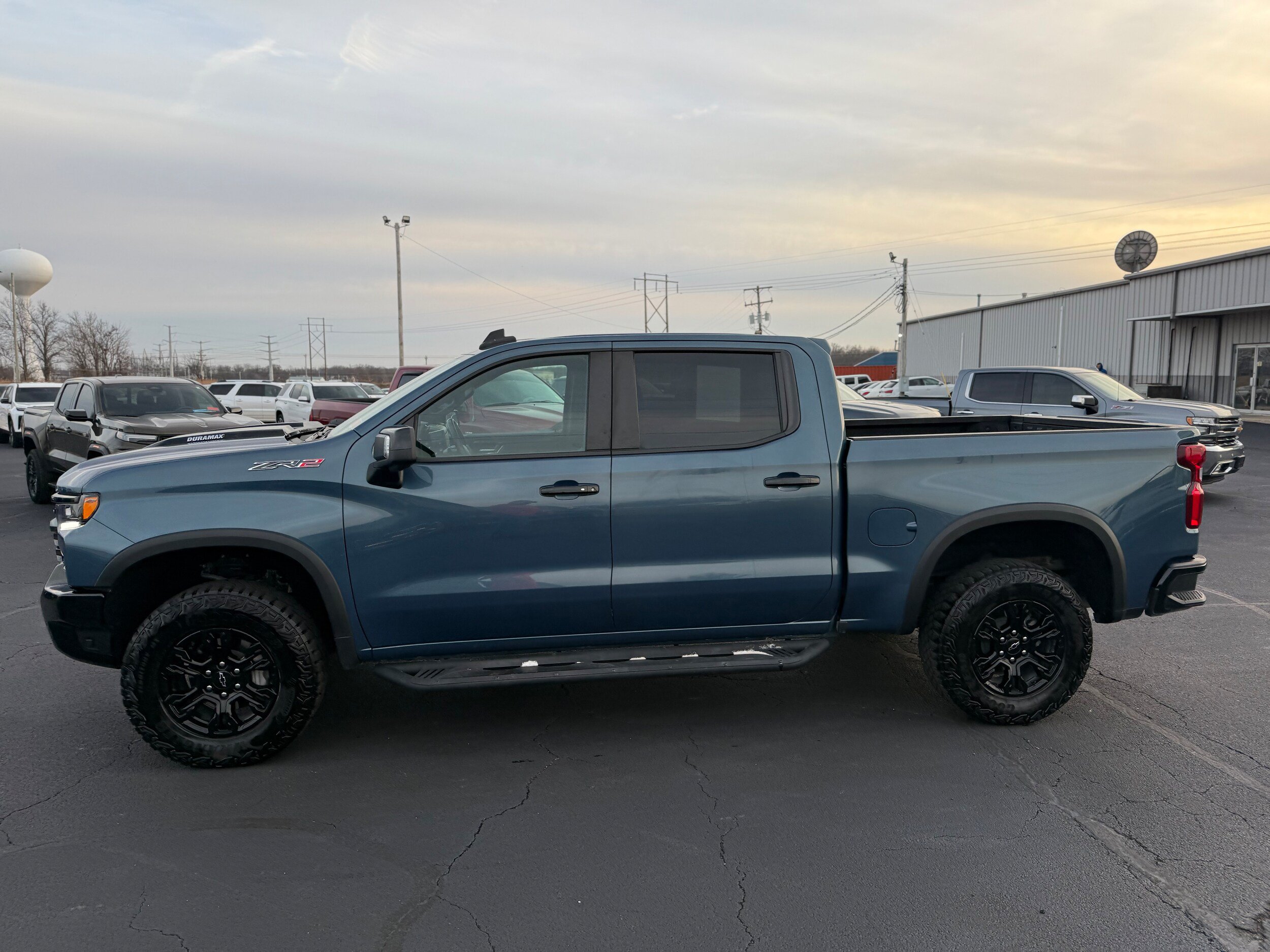 Used 2024 Chevrolet Silverado 1500 ZR2 w/ Technology Package AWD/4WD image 4