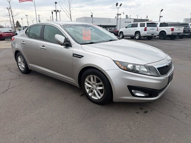 Used 2013 Kia Optima LX w/ Convenience Pkg image 2