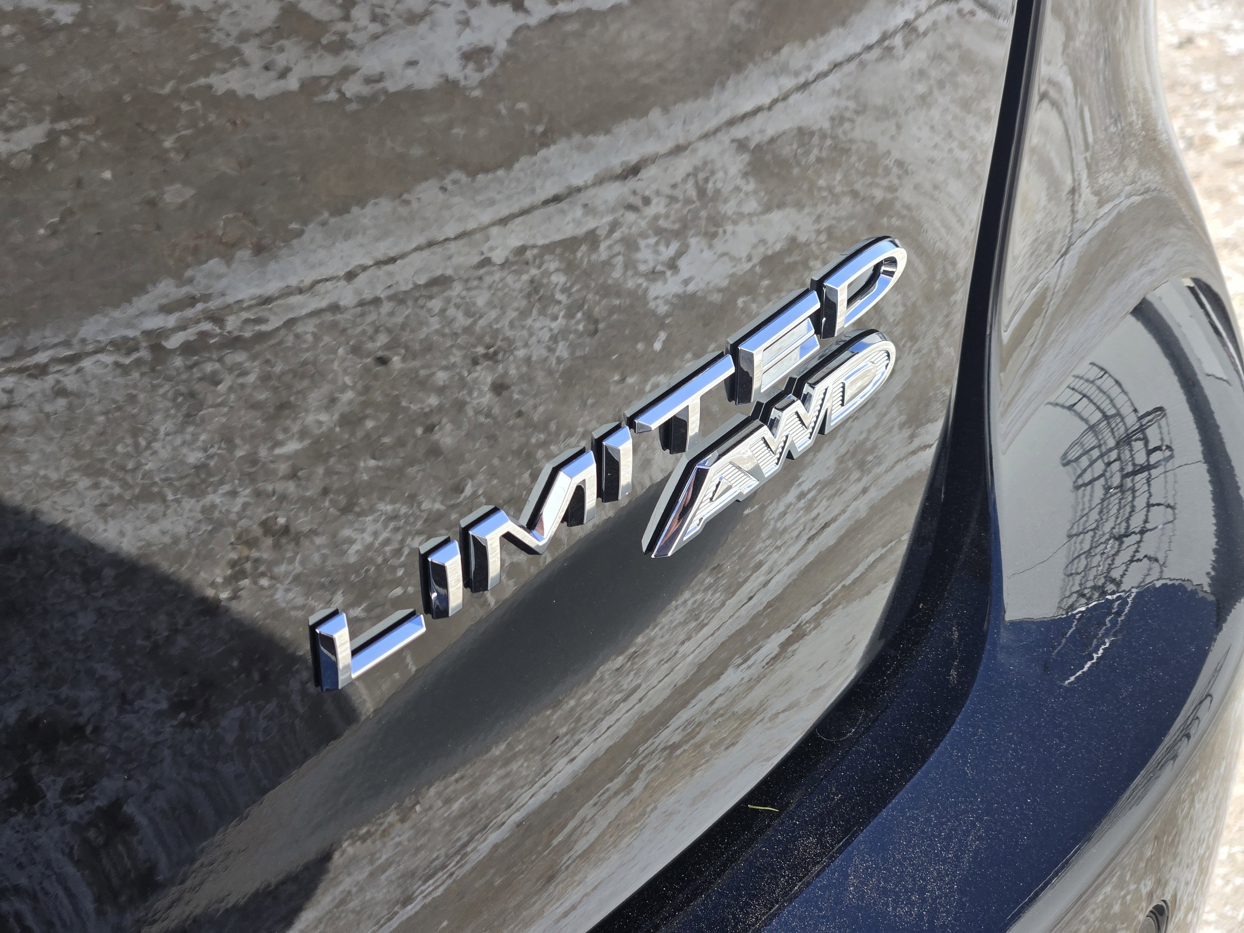 New 2026 Chrysler Pacifica Limited image 9