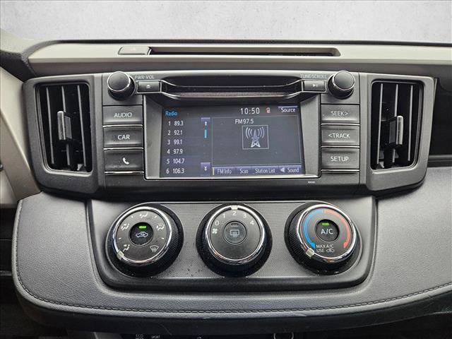 Used 2018 Toyota RAV4 LE FWD image 13